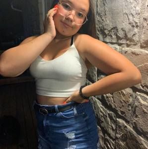 Meet your Posher, Laurie-anne